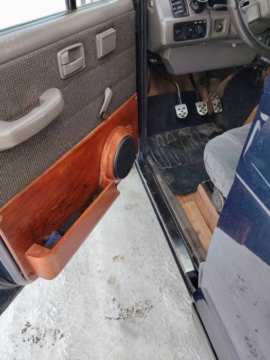 Продам срочно джип ISUZU troper