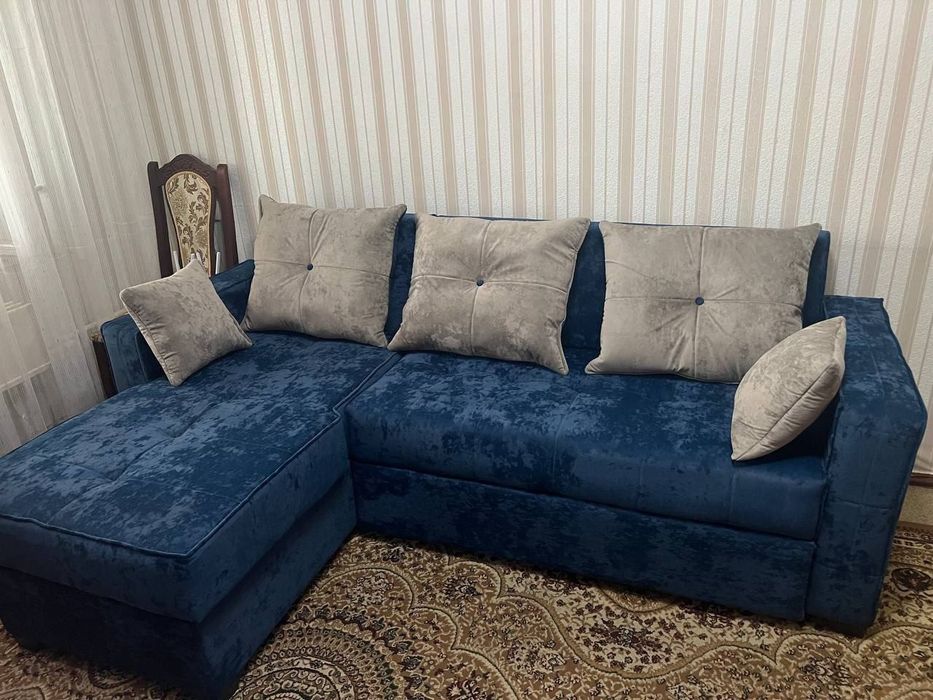 Угловой раскладной диван Raskladnoy Uglavoy  divan