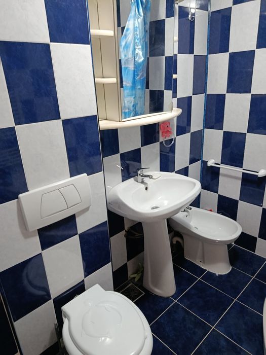 Apartament de închiriat cu 3 camere. Vaslui