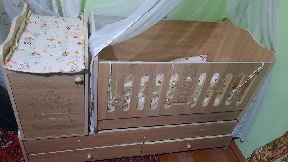 Детский кровать холати яхши оз ишлатилган