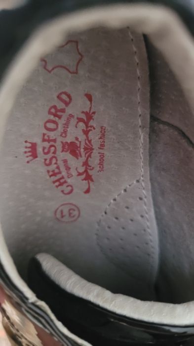 Туфельки для девочки в школу