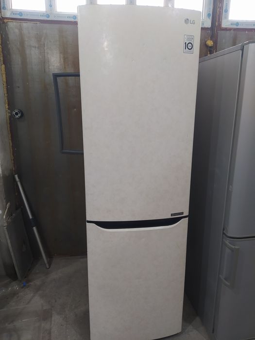 Продам холодильник LG