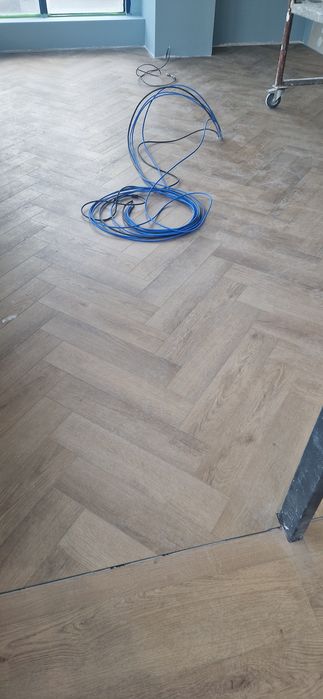 SPC PARCHET Supr Ofertă Material Și Manoperă