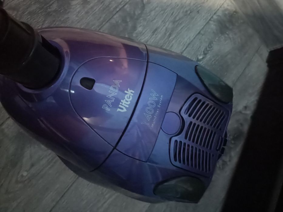 Продам пылесос vitek