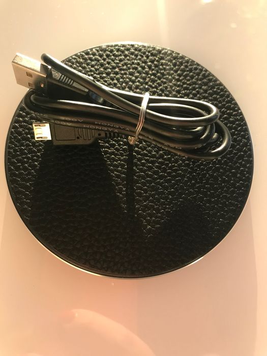 Продавам ново безжично зарядно