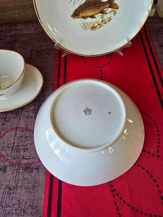 Порцеланов комплект плато, купа и сосиера