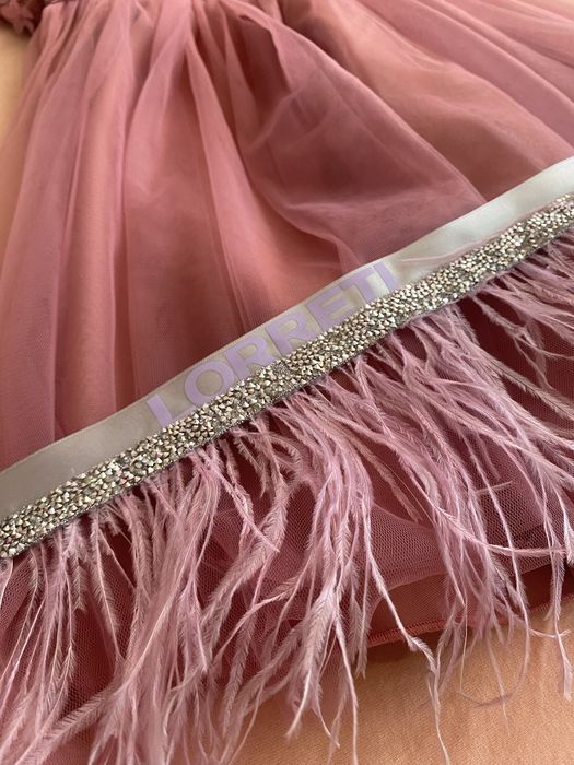 Елегантна рокля Loretti