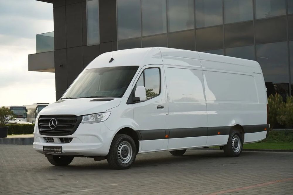 Mercedes-Benz SPRINTER 315 CDI / NEGRU / MANUALĂ / CAMERĂ / 2023