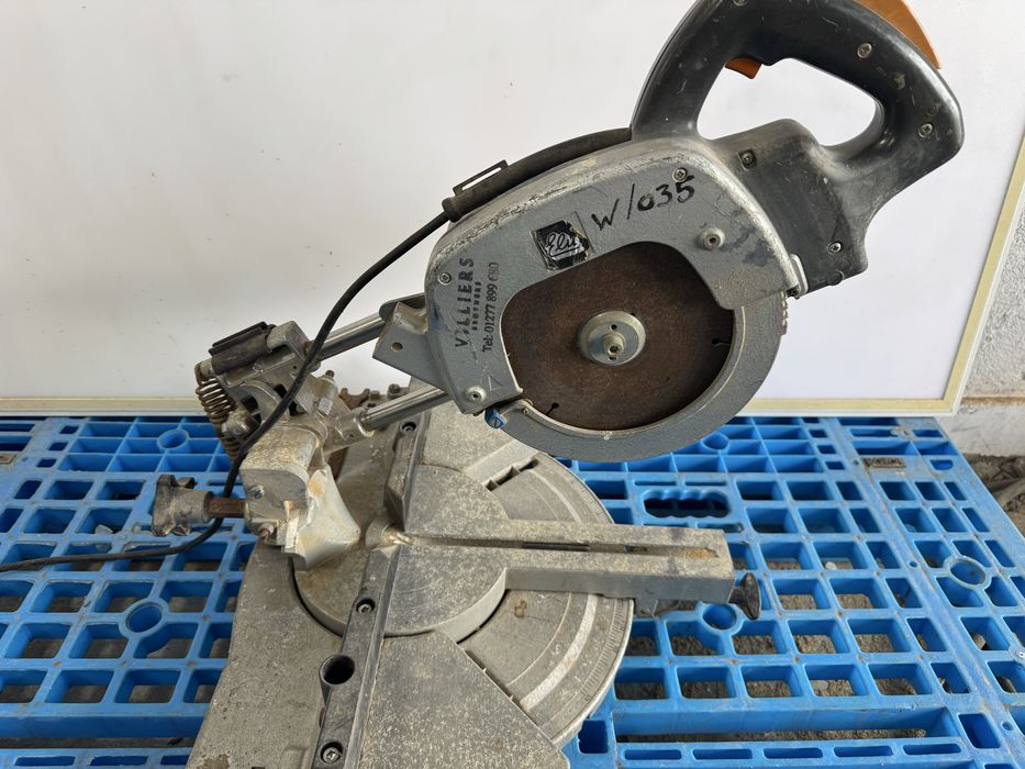 Циркуляр пендула - Elu 1200 W