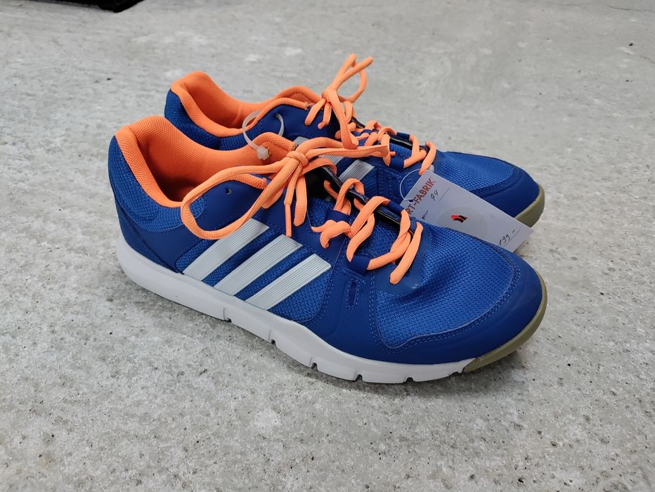 Маратонки Adidas 44,Nike 44