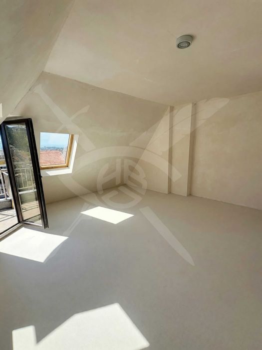 Дава се под наем Мезонет в Пловдив, Център - 234 кв.м за 240000 € - Снимка #2