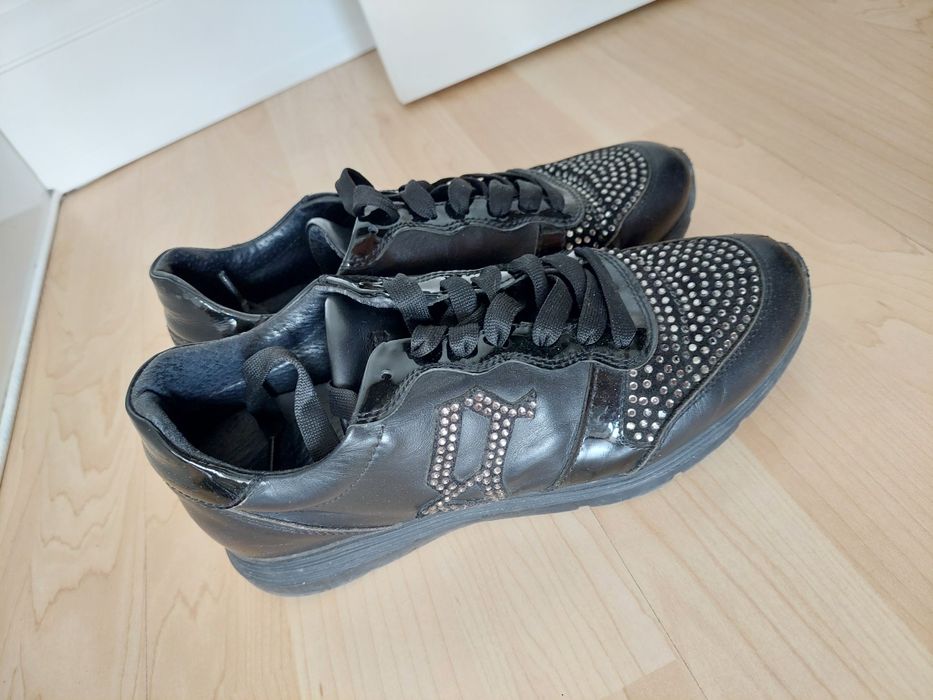 Обувки Ferre , Galliano , Bikkembergs 38 номер