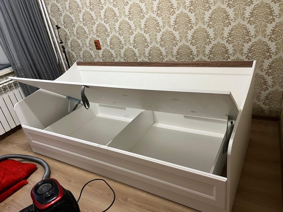 Продаются кровать 200×90