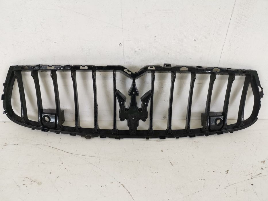 Централна решетка на радиатора Мазерати Гибли 3 / Maserati Ghibli 3 Це