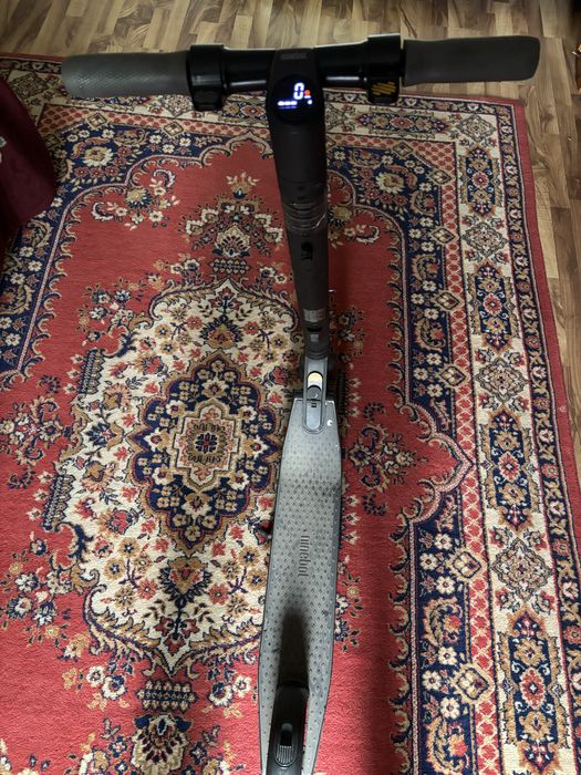 Электросамокат Ninebot ES4