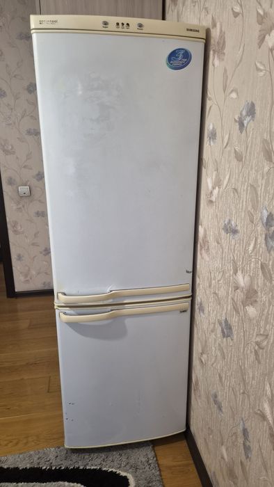 Продам холодильник