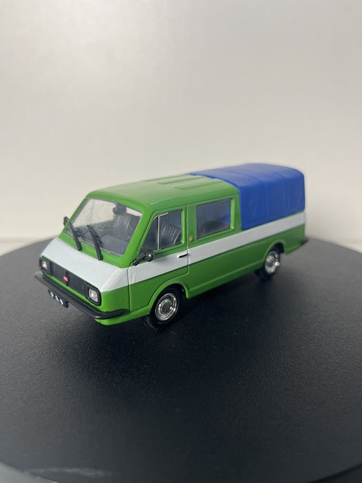 Продам модели РАФ 1:43