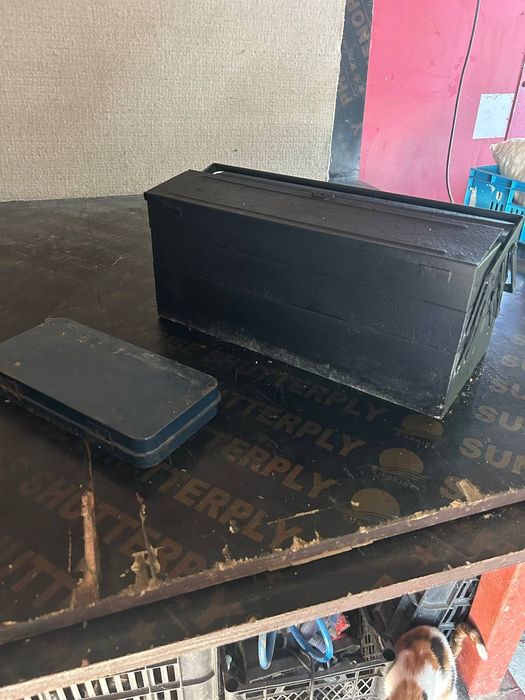 Метален Куфар за инструменти лот с малко гидоре комплект