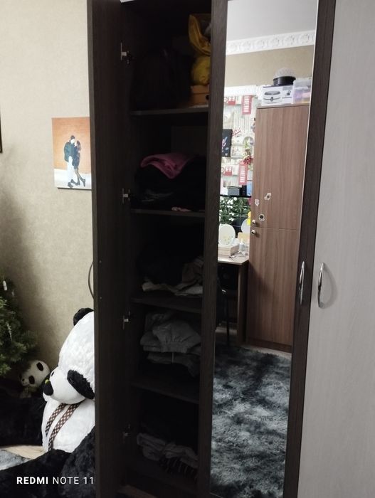 Продам шкаф с комодом.