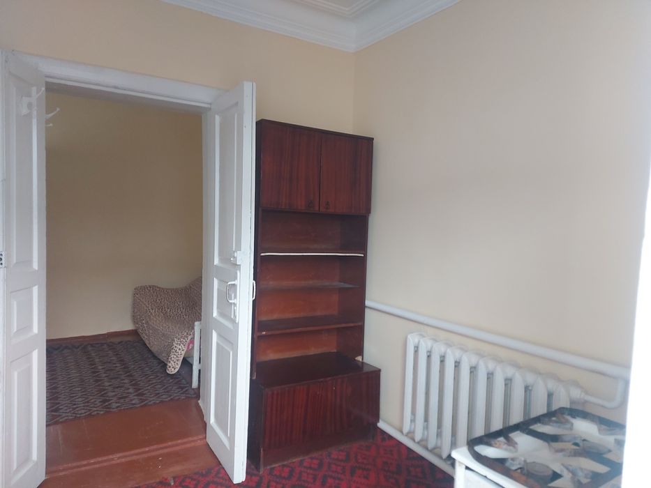 Польша бозор енида жойлашган ховли уй ижарага берилади.