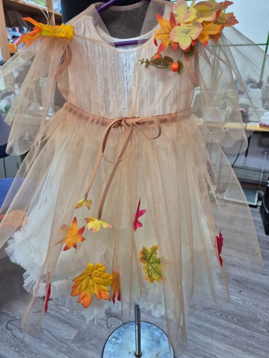 Продам наряд на осенний бал