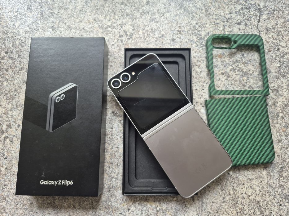 Vand Samsung Galaxy Z Flip 6