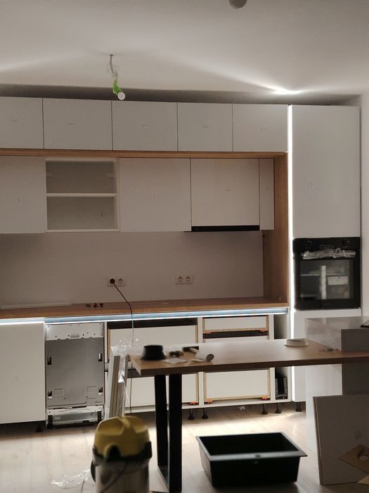 Montez și asamblez mobilier