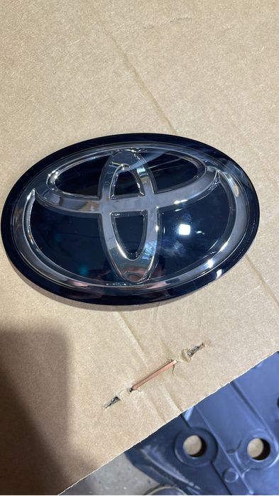 Эмблема дистроник камри 70/75