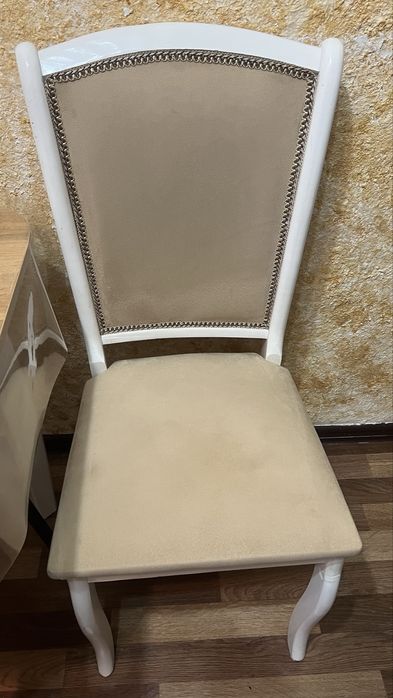 Продаю кухонные, гостинные стулья