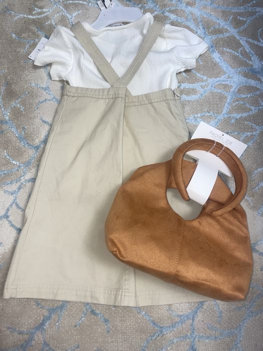 Rochie +geanta si coroniță noi cu eticheta 5 ani