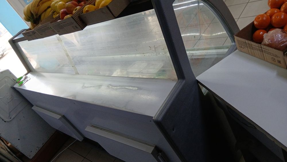 Продам витринные холодильники морозильный ларь