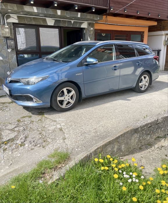 Toyota Auris Touring Hybrid 1.8 , 2017