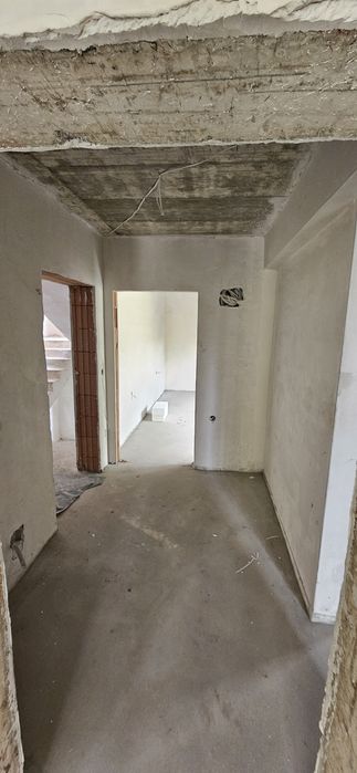 Добротица -Албенска!2ри-СРЕДЕН ЕТАЖ!
С Изложение;
-Трапезария(всекидн