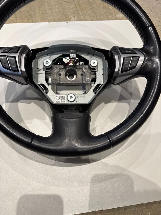 Suzuki Grand Vitara кожен волан Сузуки Гранд Витара