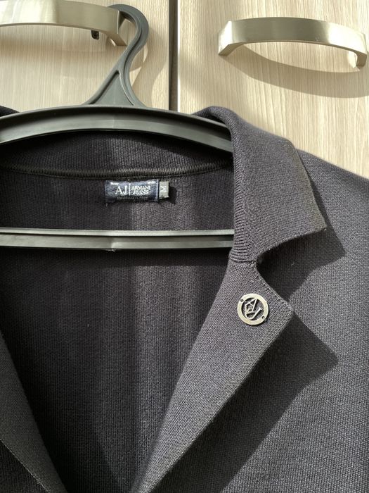 Продам кардиган Armani