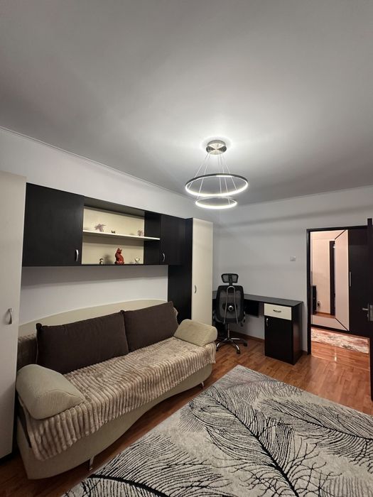 Inchiriez apartament in zona Alexandru cel Bun (Minerva).