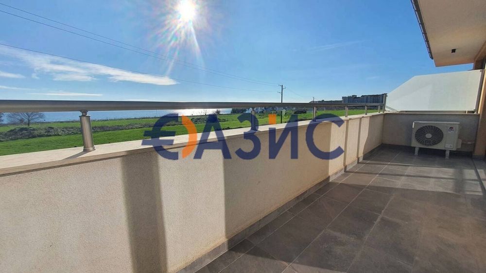 Напълно обзаведен апартамент с морска гледка в комплекс „Sole Mare“,