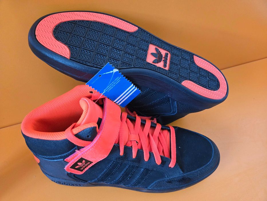 Adidas чисто нови с етикет мъжки баскетболни обувки 45 1/3