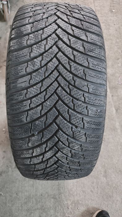 Зимни гуми Firestone 245/45/18