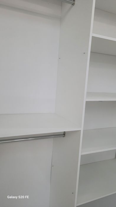 Шкаф гордеробный и для бизнеса