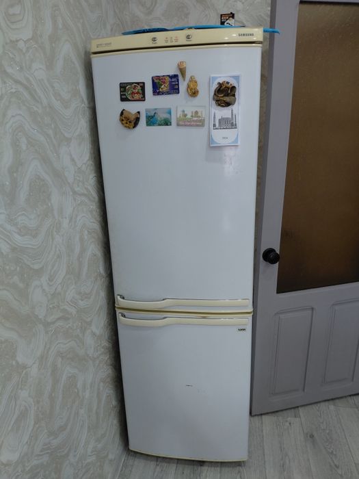 Продам БУ холодильник