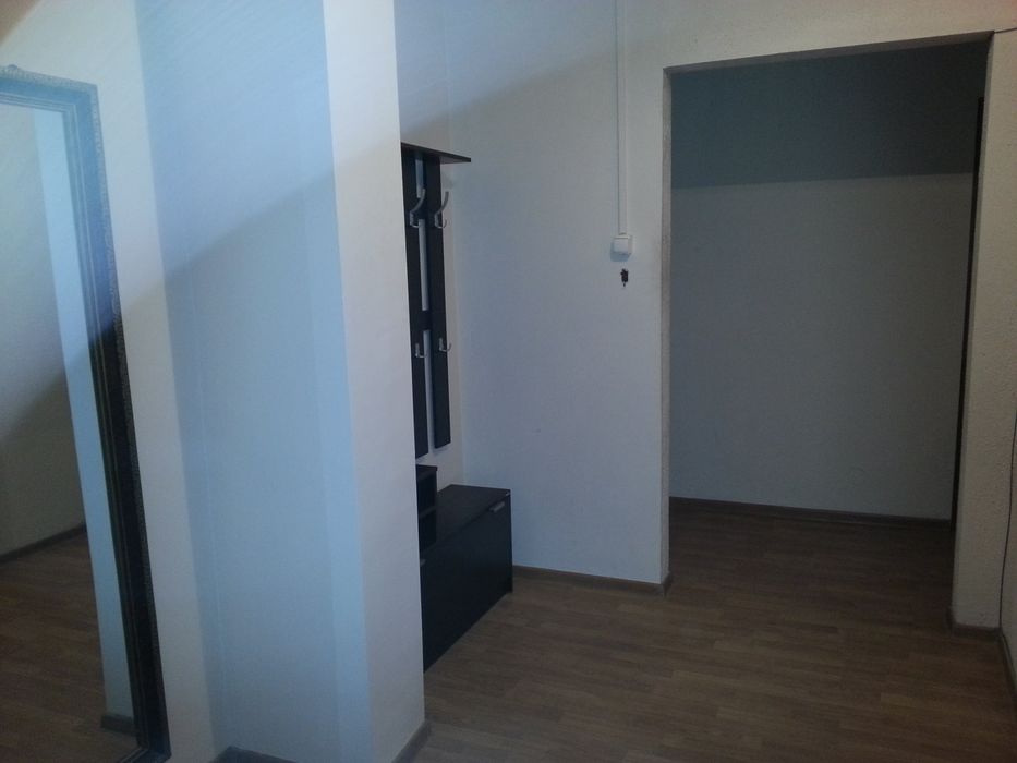 Ofer spre închiriere apartament cu 2 camere, dec,  Podu Ros