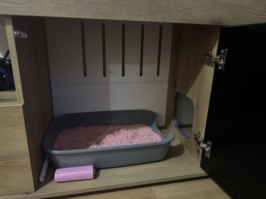 Скрита котешка тоалетна TV шкаф