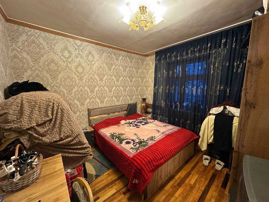 Продаётся 4-ком. квартира в кирпичном доме 77-серия ор-р Махтумкули