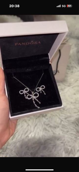 Мякие игрушки и пандора украшение