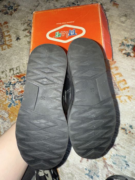 Продам ботинки для девочки