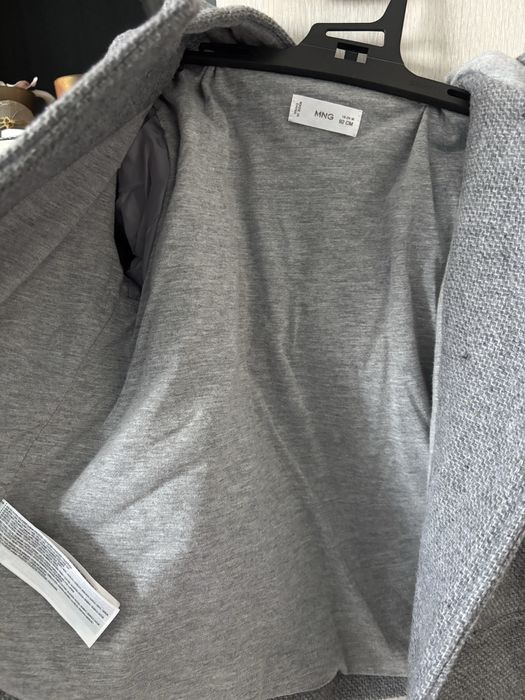 Palton Mango pentru baieti, marimea 92, cu 20% lână.