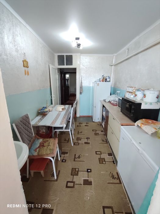 Үй тез арада сатылады площадьта