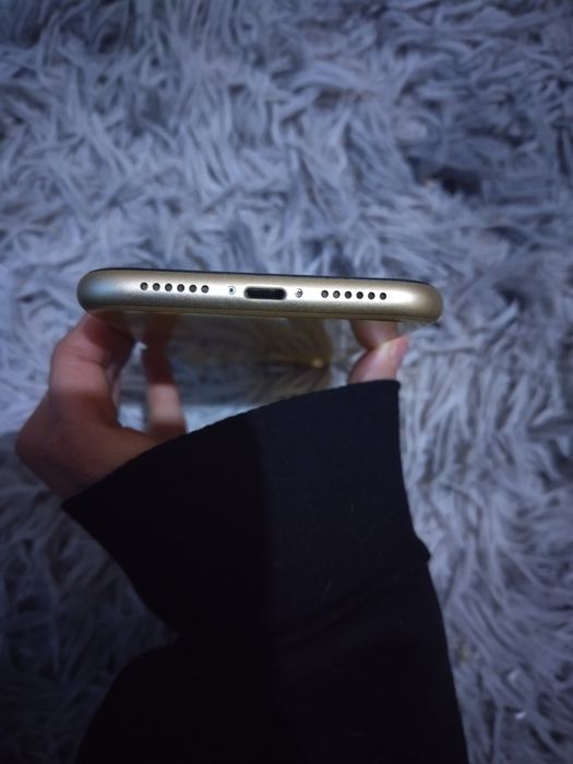 Vând iPhone Xr 64Gb Yellow