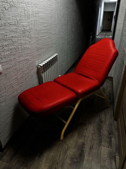 Продам кушетку для мастера